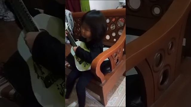 PETIK GITAR KIDAL...UNYU...