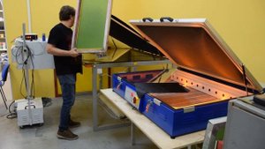 Сравнение экспонирования форм для шелкографии в светодиодной и 5кВт металлогалоидной  засветке.