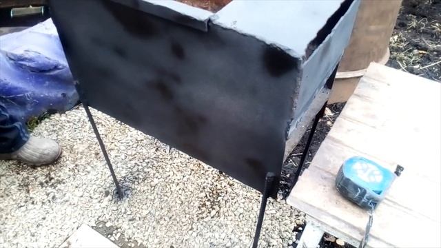 Покраска мангала краской для железа Жаростойкой!!!!!.Подпасываю Звёздочку козочку. смотреть онлайн