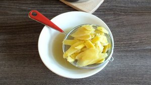 Маринованный имбирь со свеклой