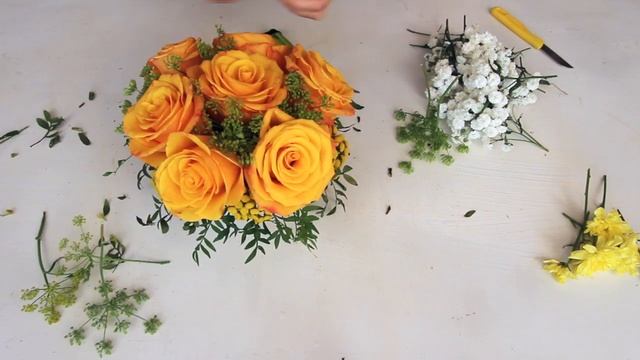 Летняя композиция из живых цветов