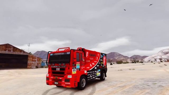 СМОЖЕТ ЛИ МОТОЦИКЛ ПЕРЕПРЫГНУТЬ ТАНКИ В GTA 5 - ЭКСПЕРИМЕНТ! смотреть онлайн