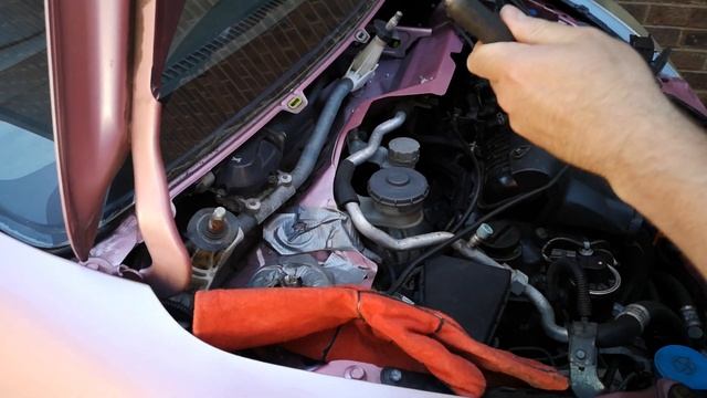 Removing a stuck Honda Jazz/Fit strut nut - nightmare! смотреть онлайн