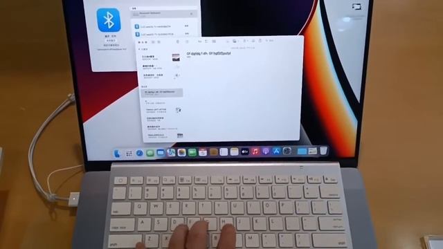 288 Bluetooth Keyboard 5.0 on Apple MacBook 2021 смотреть онлайн