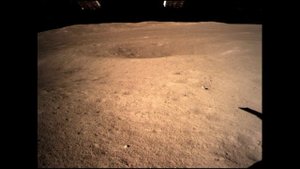 Лунаход Китая сел на обратную сторону Луны