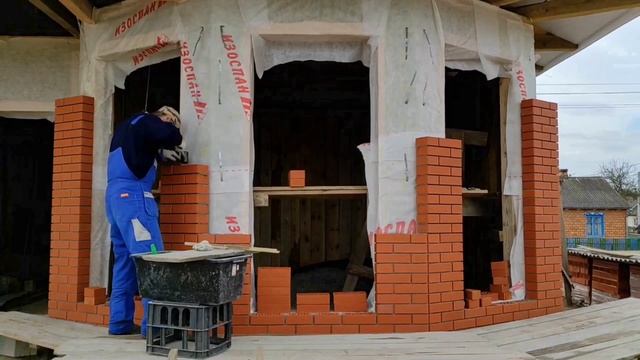 Кладка эркера из облицовочного кирпича