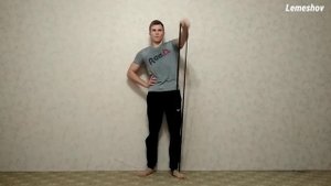 Как накачать плечи с помощью жгута / резинки. Лучшие упражнения для прокачки дельт с помощью жгута.