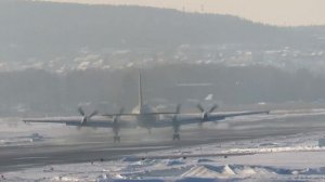 Посадка самолетов в аэропорту Кольцово