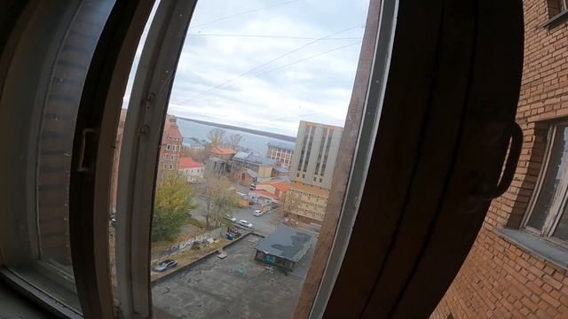 В Самаре мрачный советский дом сохранился в первозданном виде с восьмидесятых годов! смотреть онлайн