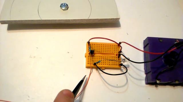 Сенсорная кнопка из болта. смотреть онлайн