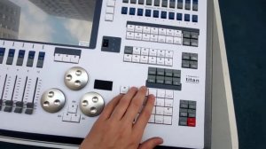 Avolites tiger touch световая консоль (реплика аволайт) в Москве на v11