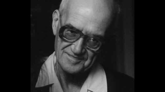 Нашедший подкову. Михаил Леонович Гаспаров читает стихотворение Осипа Мандельштама. смотреть онлайн