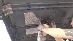 Как снять штатный войлок с крыши для дальнейшей шви.