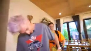 Самая большая напольная игра в мире ! Победивший получить  $10,000 !