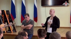 Концерт Шамана и Лепса для военнослужащих в Курске