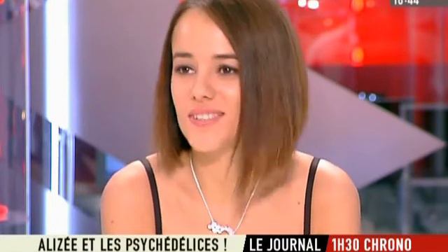 Alizée on ITele 5-12-2007 смотреть онлайн