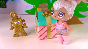 УКРАШАЮ КВАРТИРУ! ДЕНЬ 4 #ЧЕЛЛЕНДЖ - Новогодняя История! Сюрпризы Куклы ЛОЛ, Гринч, Плеймобил