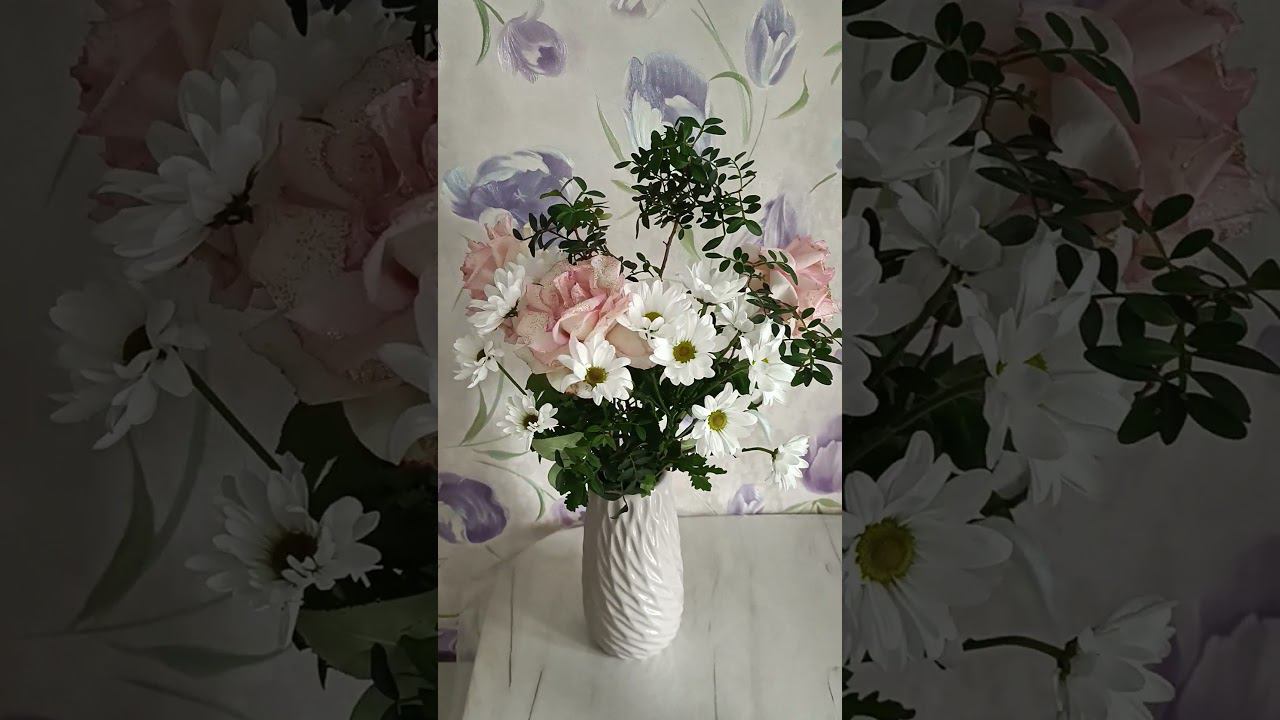 Не важно один или огромный букет. Главное: от души и с положительными эмоциями, и энергией.