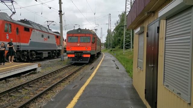 ЭТ2М-069 отправляется резервом со станции Красный Узел смотреть онлайн