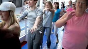 НА ТЕПЛОХОДЕ МУЗЫКА ИГРАЕТ (MUSIC PLAYS THE STEAM-SHIP)