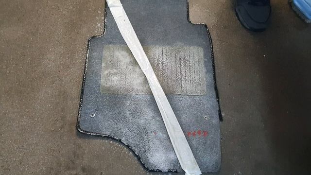 Химчистка авто Алматы, Как отмыть коврик #химчисткаавтоалматы смотреть онлайн