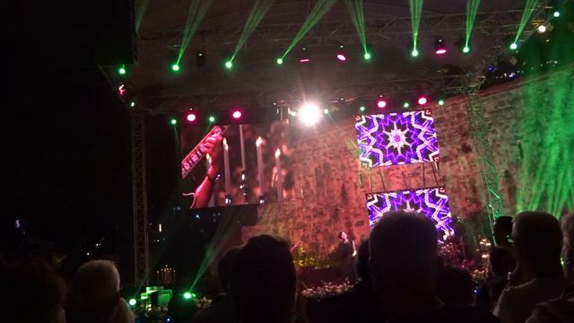 Очаровательная Алина Ростоцкая в Аланье Эксклюзивное интервью и фрагменты концерта смотреть онлайн