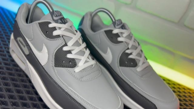 Кроссовки Nike