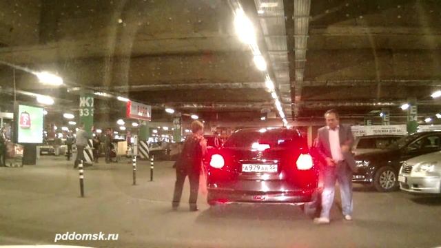 Омск. Высадка пассажиров у Ашана. А979АА55 смотреть онлайн