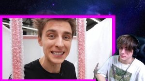 ВЛАД А4 ПОБЕГ ИЗ 100 СЛОЕВ ПУЗЫРЧАТОЙ ПЛЕНКИ ! РЕАКЦИЯ НА ВЛАДА А4