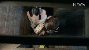 A forced kiss?! The handsome guy wants to take advantage of me?! | Qing Luo