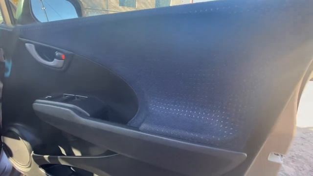 Обзор автомобиля: Honda Fit 2010 года аукционная оценка 35 балла пробег: 101000км.