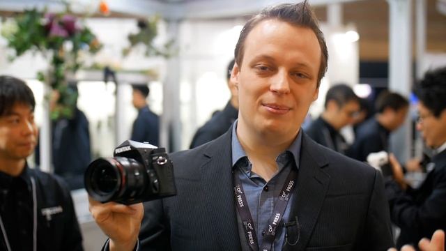 Pentax KP | DSLR-Kamera mit ISO-819.200 im Hands-On-Test | CP+ 2017 смотреть онлайн