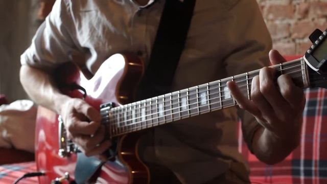 Основы игры на гитаре №8 - Баррэ смотреть онлайн