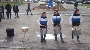 Невероятная игра на барабане