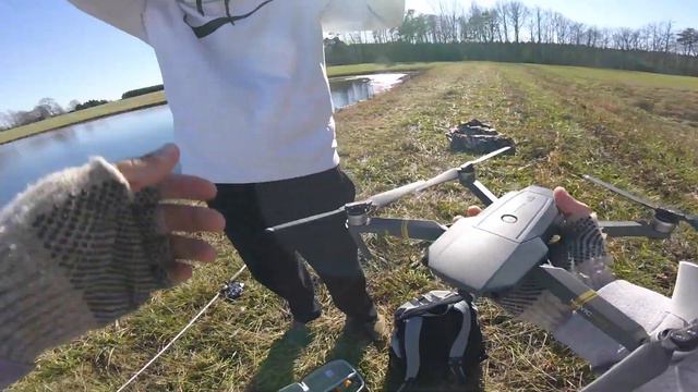 This New Toy Is INSANE (Winter Fishing) смотреть онлайн