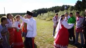 Руская народная игра "Челнок"