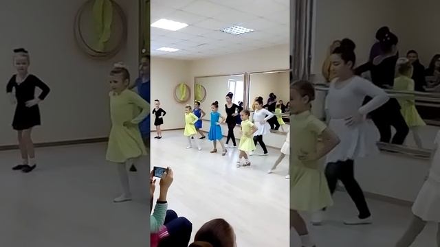 Танец диско. Спартивна бальные танцы