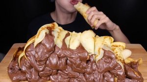 ASMR NUTELLA CHOCOLATE CREPE ROLLS KITKAT MAGNUM ICE CREAM MALTESERS DESSERT MUKBANG먹방 EATING SOUND