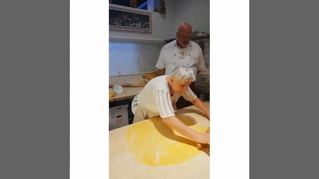 La Sfoglia e... Non Solo Tortellini - come prepararla? Mauro Fabbri Chef Executive смотреть онлайн