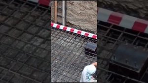 заливаем бетон миксером