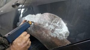 Ремонт заднего крыла Пежо 408, выставление зазоров по передней части кузова.