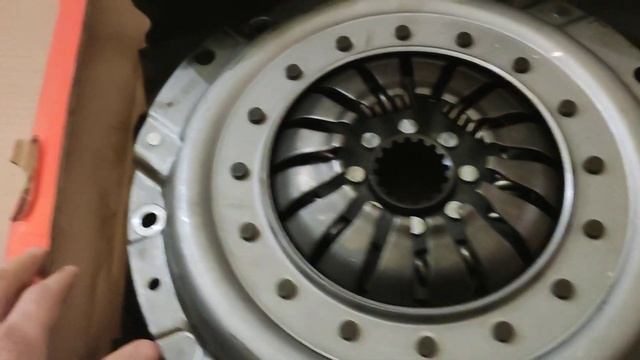 ЛЕПЕСТКОВАЯ корзина сцепления МТЗ. Особенности. Стоит ли ставить? смотреть онлайн