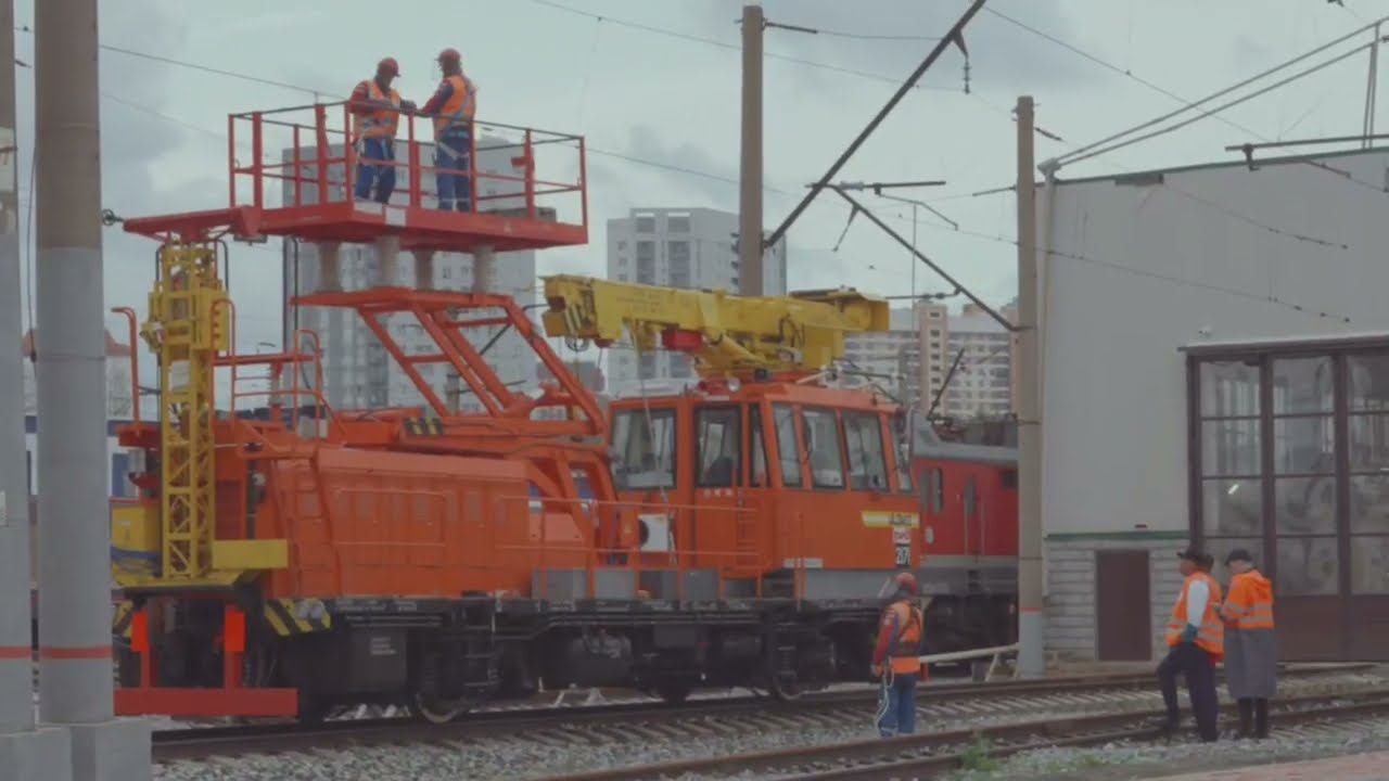 На СвЖД поздравили студентов УрГУПС с началом учебного года смотреть онлайн