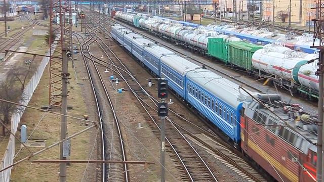 ЧС4Т-454 (РЖД, ТЧ-41 Вязьма Мск) с поездом №27 Мск - Брест (БЧ) смотреть онлайн