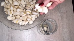 Вкуснейший чеснок в томатном маринаде.