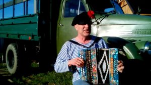 Песня " Шутовской колпак" из х/ф "Прииск", автор песни А. Уланов. исп. Павел Комаров