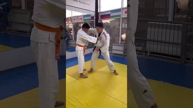 Judo Tomoe-Nage(бросок через голову с упором стопы в живот) ORTUS.KZ Тренер Пак Сергей Александрови