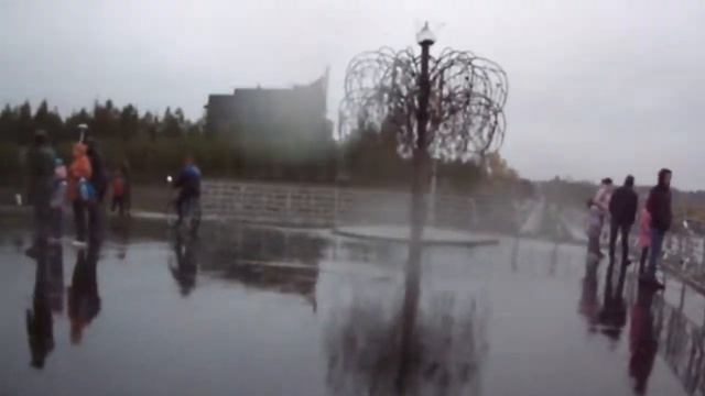 Открытие набережной. Полумарафон бега. Холодный день дождя. смотреть онлайн