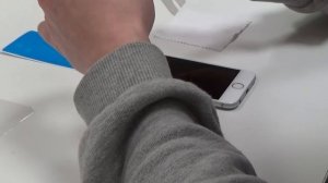 Как правильно наклеить пленку на смартфон