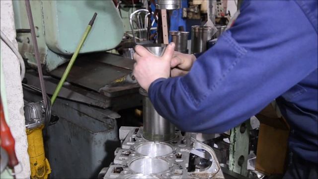 Гильзовка блока цилиндров Hummer/Хаммер смотреть онлайн